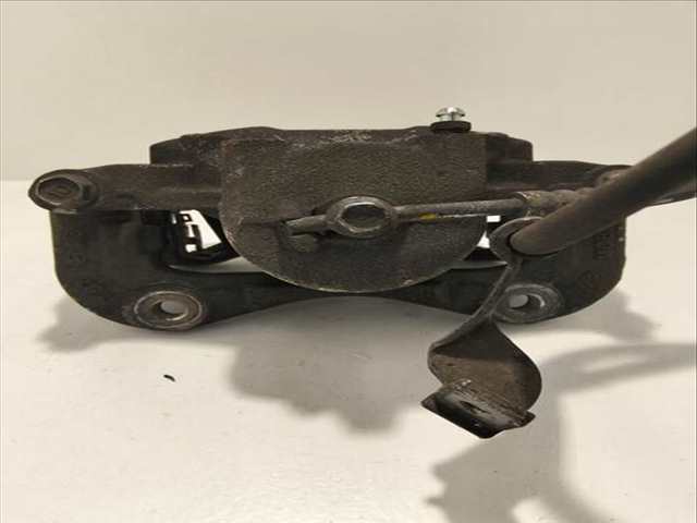 Foto 2ª: Pinza Freno Delantera Derecho Hyundai i40 1.6 CRDI CAT 1598 CM3) 136CV (2011)