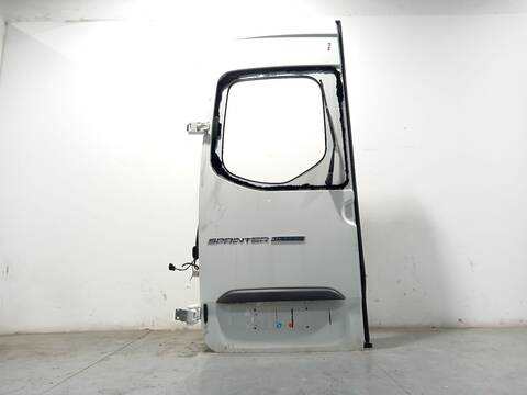 Puerta Trasera Izquierda Mercedes Sprinter 316 CDI 907.731 907.733 907.735) 163CV 120KW