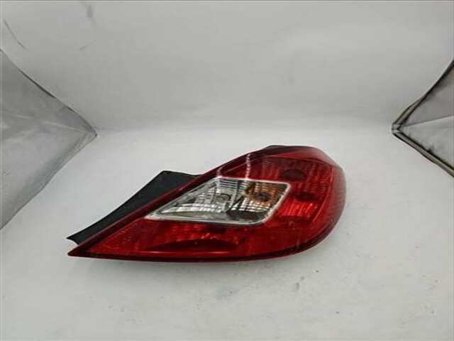 Piloto Trasero Derecho Opel Corsa 1.2 ENJOY [1.2 LTR. - 59 KW 16V CAT (Z 12 XEP - LB4)]