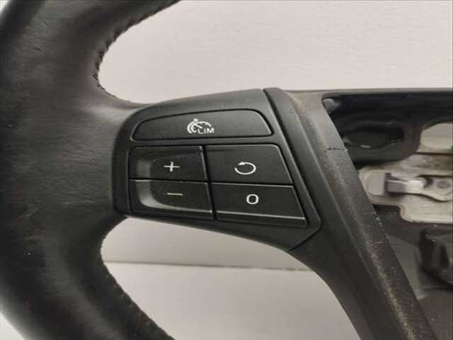 Foto 2ª: Volante Volvo V40 KINETIC 120CV 88KW [D4162T] (2014)