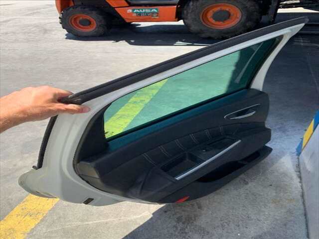 Foto 2ª: Puerta Trasera Izquierda Lancia Delta 1.4 16V TURBO150CV [198A1000] (2010)