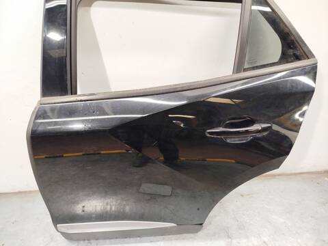 Foto 4ª: Puerta Trasera Izquierda Peugeot 2008 1.2 PURETECH 100 101CV 74KW [HNK (EB2ADTD)] (2023)