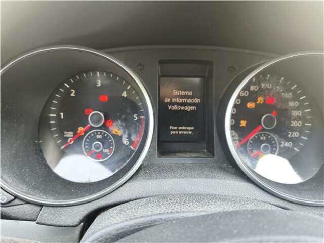 Cuadro de Instrumentos Volkswagen Golf 1.6 ADVANCE BLUEMOTION [1.6 LTR. - 77 KW TDI DPF]