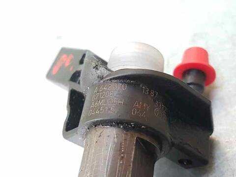 Foto 2ª: Inyectores Mercedes Clase C 160 320 T CDI 204.222) 224CV 165KW FAMILIAR [642961]