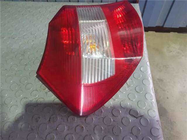 Foto 2ª: Piloto Trasero Izquierdo Bmw Serie 1 114 2.0 118D [2.0 LTR. - 90 KW 16V DIESEL CAT] [M47N 204 D4]