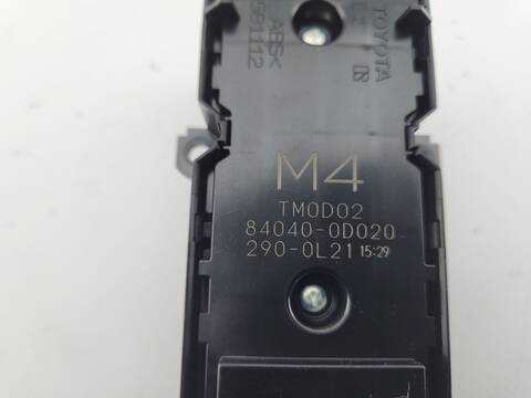 Foto 3ª: Botonera Elevalunas Toyota Yaris 1.5 HYBRID MXPH11) 92CV 68KW [M15A-FXE] (2022)