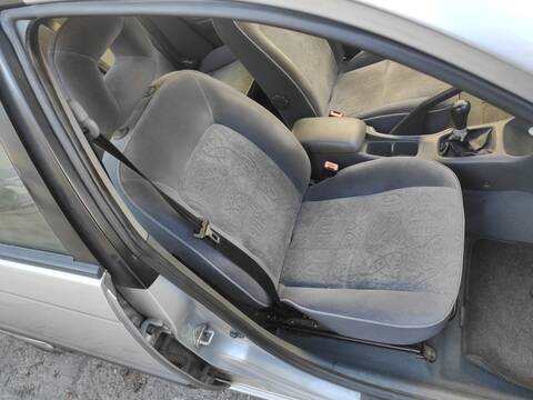 Asiento Delantero Derecho Toyota Avensis 2CTE BERLINA