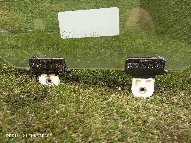 Foto 2ª: Luna Delantera Derecha Nissan Navara 2.3 TD D23 [YS23] (2018)