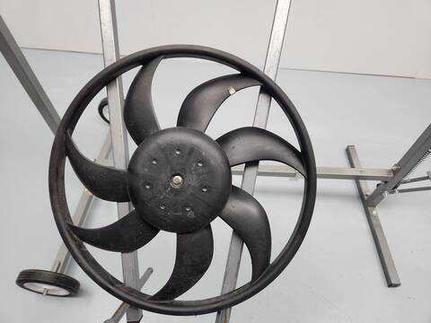 Foto 2ª: Electroventilador Peugeot Boxer 330 L1H1 PACK BLUEHDI 130 130CV 96KW FURGON [AH03] (2016)