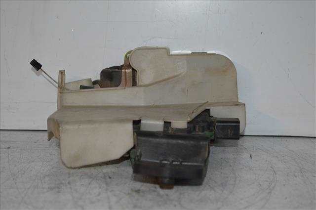 Foto 2ª: Cerradura Puerta Delantera Izquierda Volkswagen Passat 1.9 TDI 2000-2005 [AVB] (2002)