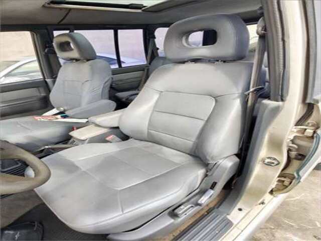 Asiento Delantero Izquierdo Mitsubishi Montero SIN PAPELES