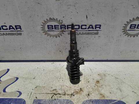 Foto 2ª: Inyectores Volkswagen Golf 1.9 TDI 105CV [BKC] (2003)