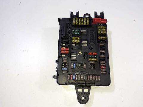 Foto 2ª: Caja Reles Fusibles Bmw Serie 3 315 320D 184CV 135KW [N47D20C] (2012)