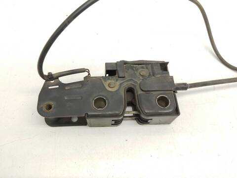 Foto 3ª: Cerradura Capot Volkswagen Passat ADVANCE BERLINA 140CV 103KW [BKP] (2005)