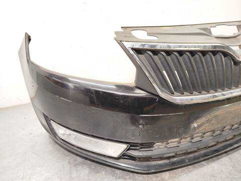 Foto 3ª: Paragolpes Delantero Skoda Rapid 1.6 TDI 115CV 85KW [CXMA] (2015)