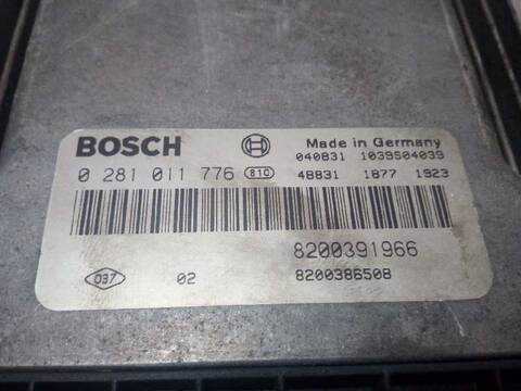 Foto 3ª: Centralita Motor ECU Renault Megane CONFORT AUTHENTIQUE BERLINA 120CV 88KW II BERLINA 3P [F9Q800] (2004)