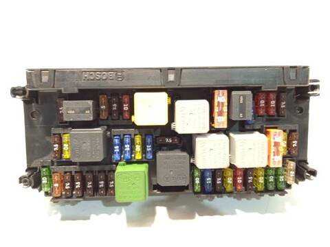 Foto 3ª: Caja Reles Fusibles Mercedes Clase C 160 E 220 BLUETEC 207.401) 170CV 125KW [651911] (2014)