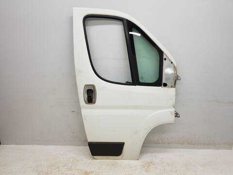 Puerta Delantera Derecha Peugeot Boxer HDI 333) 113CV 83KW FURGON