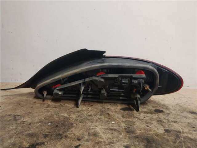Foto 2ª: Piloto Trasero Izquierdo Peugeot 406 2.0 [2.0 LTR. - 100 KW 16V CAT (RFN - EW10J4)] [RFN (EW10J4)]