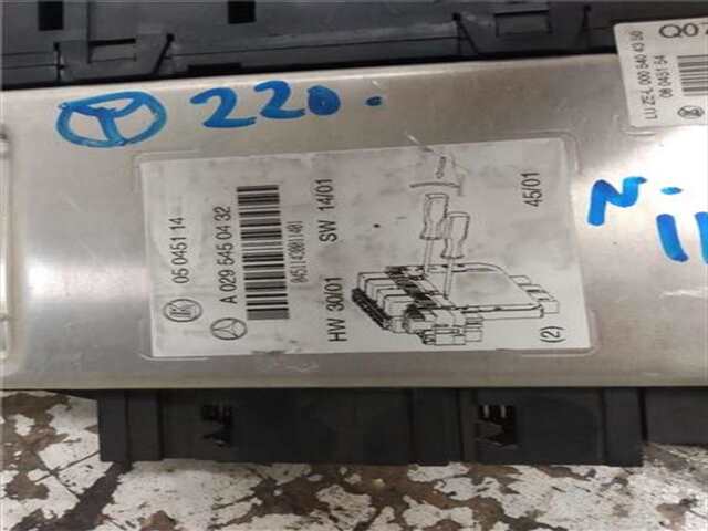 Foto 3ª: Caja Reles Fusibles Mercedes Clase S 220 3.2 CDI (197 CV) [613960]