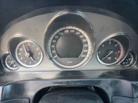 Cuadro de Instrumentos Mercedes Clase E 180 OM651911 COUPE AUT.