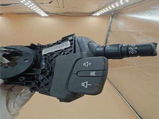 Mando Multifuncion Renault Scenic 1.5 CONFORT DYNAMIQUE [1.5 LTR. - 60 KW DCI DIESEL] (JM)(2003-_)
