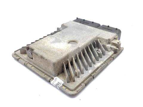 Foto 2ª: Centralita Motor ECU Volkswagen Passat 2.0 BLUETDI 143CV 105KW [BKP] (2007)