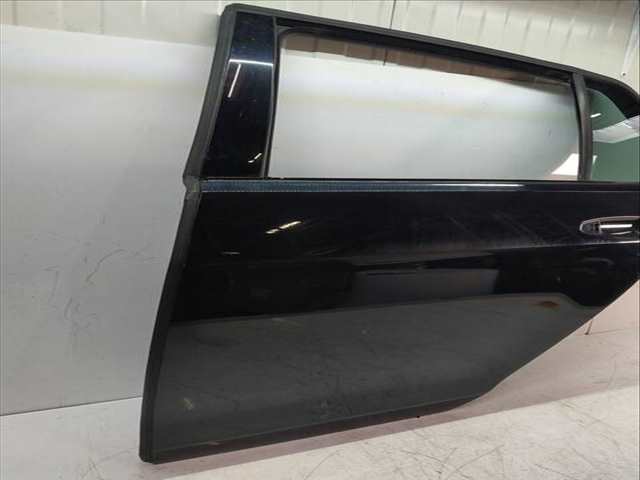 Foto 3ª: Puerta Trasera Izquierda Volkswagen Golf 150 CV 110KW [CRBC CRB] (2014)