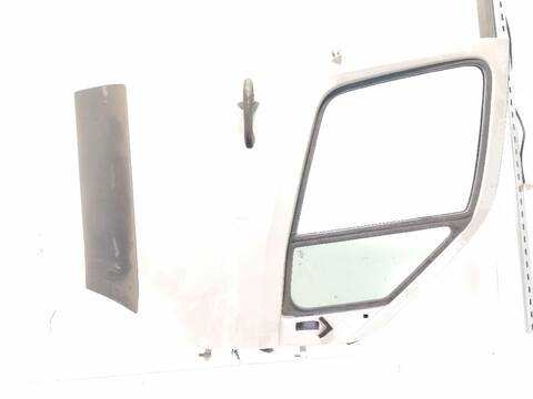 Puerta Delantera Derecha Mercedes Sprinter VERSION INDEFINIDA