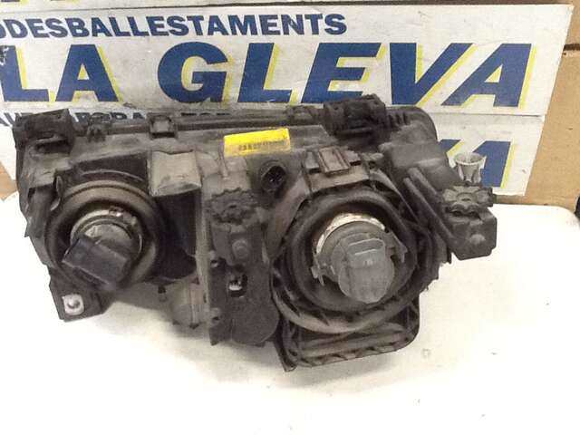 Foto 3ª: Faro Derecho Bmw Serie 3 320 2.0 G TI E46) [N46B20A] (2004)