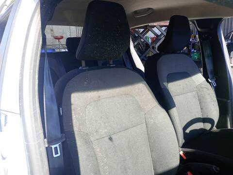 Foto 3ª: Asientos Traseros Dacia Sandero EXPRESSION 91CV 67KW [H4D 470] (2024)