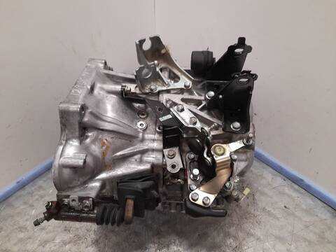 Foto 2ª: Caja Cambios Toyota Auris LIVE 124CV 91KW [1AD] (2014)