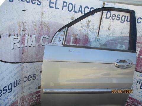 Foto 3ª: Puerta Delantera Izquierda Kia Carnival 2.9 CDRI EX 144CV 106KW [J3] (2006)