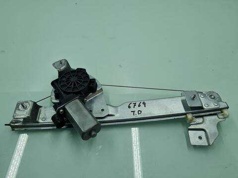 Elevalunas Manual Trasero Derecho Dacia Duster 1.5 DCI DIESEL CAT 86CV 63KW