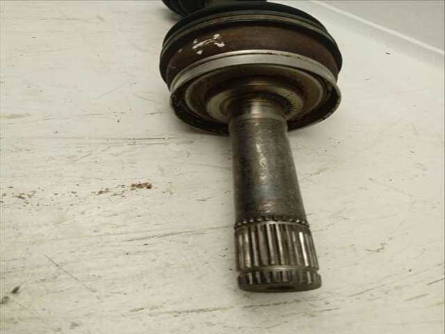 Foto 2ª: Transmision Delantera Derecha Nissan Terrano 2.4 CAT 118CV 87KW (1998)