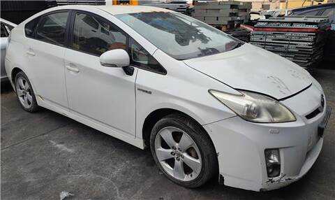 Foto 2ª: Tapa Exterior Combustible Toyota Prius 1.8 ADVANCE [1.8 LTR. 73KW 16V CAT HIBRIDO)] [2ZR]
