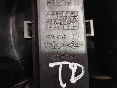 Foto 2ª: Piloto Trasero Derecho Renault Espace 2.2 DCI TD AUT. 150CV [D/ G9T K7] (2002)