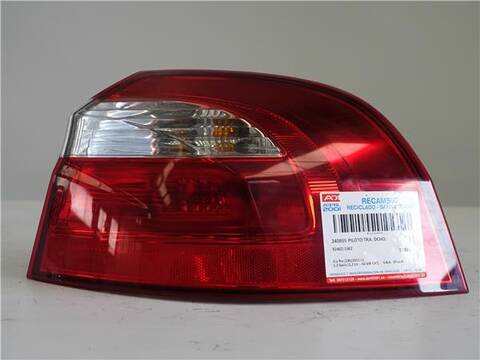 Piloto Trasero Derecho Kia Rio 1.2 BASIC 84CV 62KW
