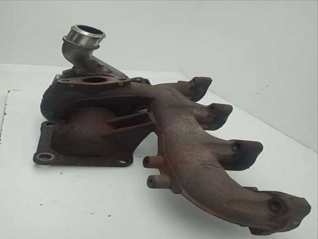 Foto 2ª: Turbocompresor Ford Focus TREND BERLINA 116CV 85KW [F9DA] (2003)