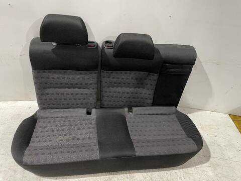 Asientos Traseros Volkswagen Passat ADVANCE 131CV