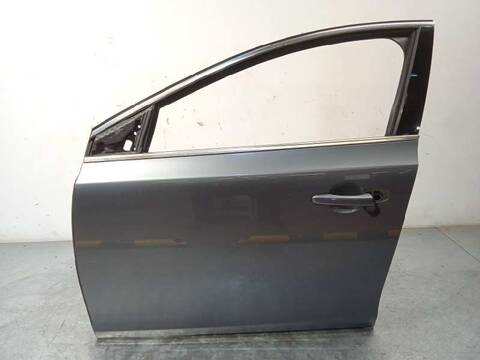 Foto 4ª: Puerta Delantera Izquierda Volvo V40 MOMENTUM 150CV 110KW [D4204T9] (2016)