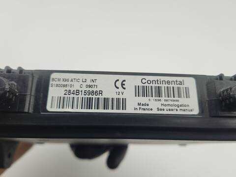 Foto 3ª: Caja Reles Fusibles Renault Scenic GRAND DYNAMIQUE 131CV 96KW [F9Q872] (2009)