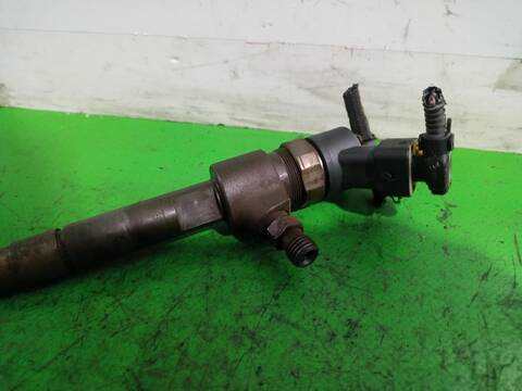 Foto 2ª: Inyectores Opel Zafira 1.9 CDTI 120CV [Z19DT] (2005)