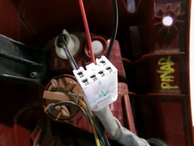 Foto 4ª: Piloto Trasero Derecho Hyundai i10 1.2 G 2011-2013 [G4LA] (2011)