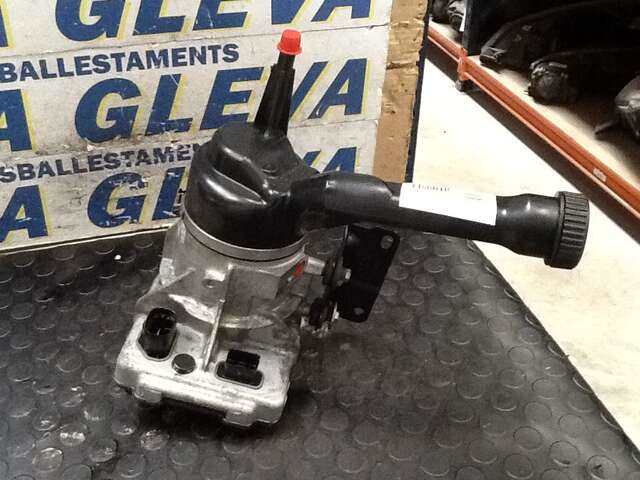 Foto 2ª: Bomba de Direccion Peugeot 308 1.600 16V 120CV/88KW [5FW] (2010)