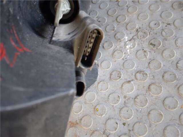 Foto 3ª: Faro Derecho Mitsubishi Colt 