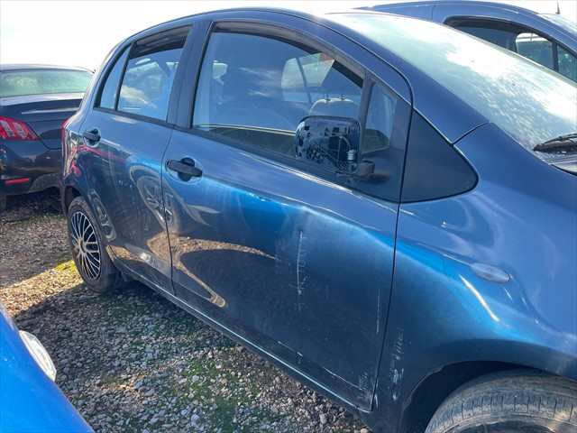 Foto 3ª: Puerta Delantera Derecha Toyota Yaris 1.0 G 70cv [1KR] (2009)