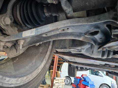 Brazo Suspension Delantero Derecho Volkswagen Tiguan ADVANCE 4MOTION 150CV 110KW