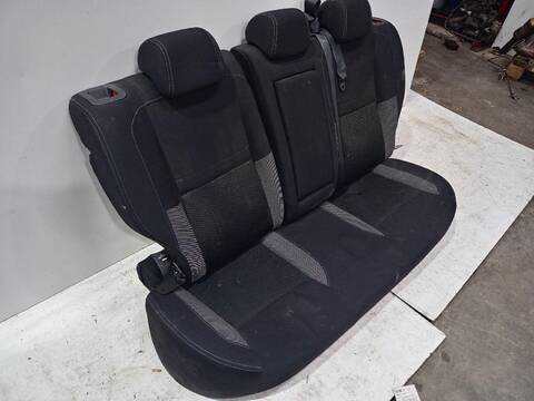 Foto 3ª: Asientos Traseros Nissan Qashqai ACENTA 116CV [HRA2DDT] (2013)