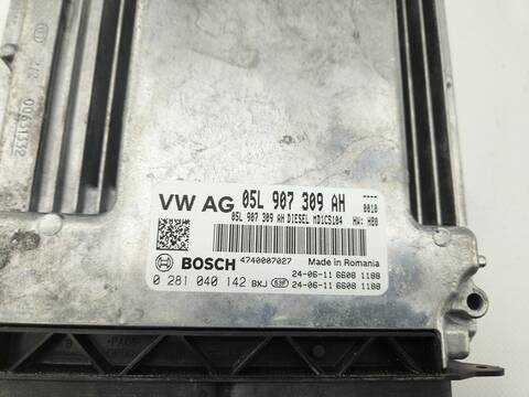 Foto 3ª: Centralita Motor ECU Volkswagen Passat R-LINE 4 MOTION 193CV [DXNB] (2024)